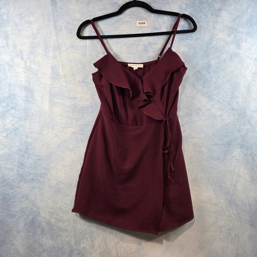 Socialite‎ Womens Burgundy Ruffle Wrap Front Romper Size Small Maroon Sleeveless